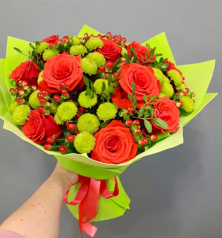 Букет цветов из: Хризантемы и Розы в Кардоникской