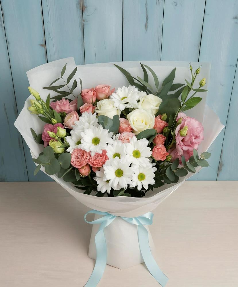 Букет цветов из: Розы, Лизиантусы и Хризантемы в Кардоникской