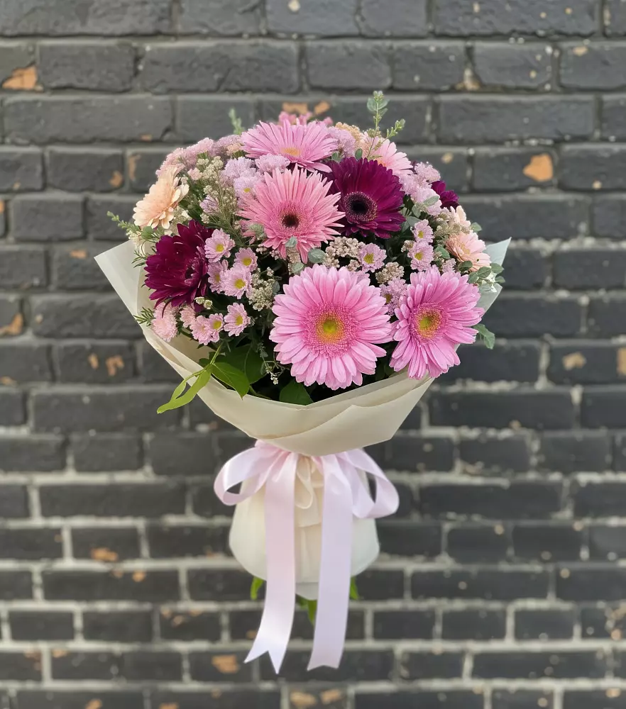 Букет цветов из: Герберы и Хризантемы в Кардоникской