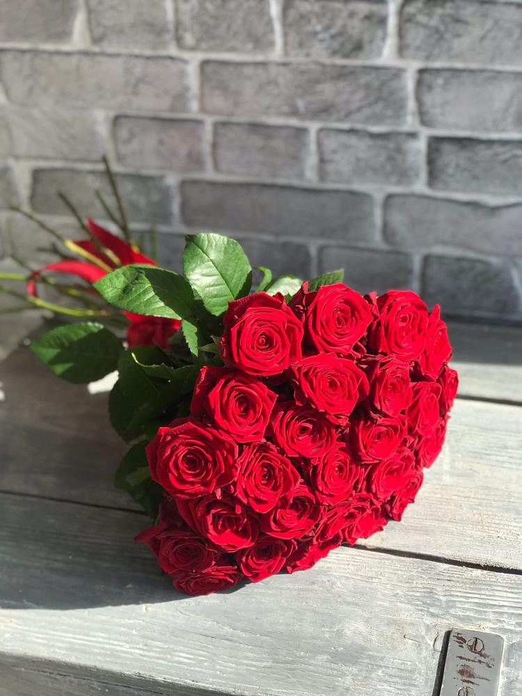 Букет Красные розы Фридом в Кардоникской