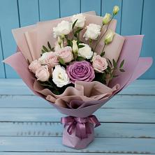 Букет цветов из:  Розы и Лизиантусы в Кардоникской