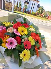 Букет цветов из:  Герберы #REPLACE_PRED# Кардоникской