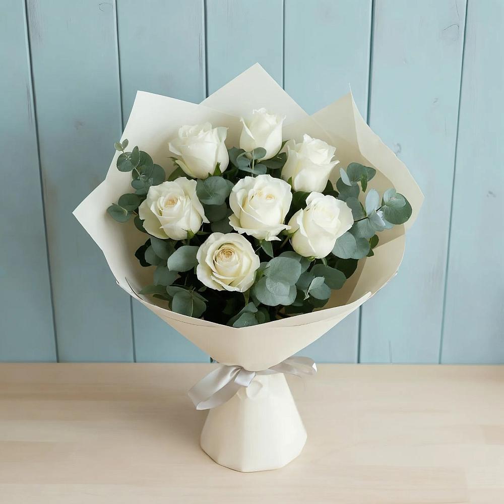 Букет Белые розы в Эвкалипте в Кардоникской