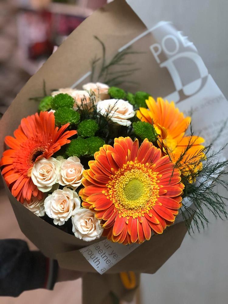 Букет цветов из: Герберы, Хризантемы и Розы в Кардоникской