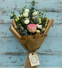 Букет цветов из:  Розы и Лизиантусы #REPLACE_PRED# Кардоникской